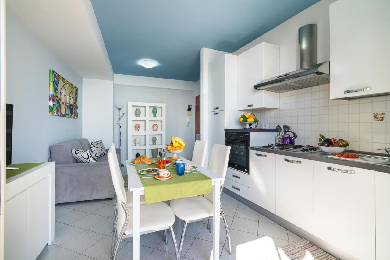 Loft Balcone Sul Mare Διαμέρισμα Letojanni Εξωτερικό φωτογραφία